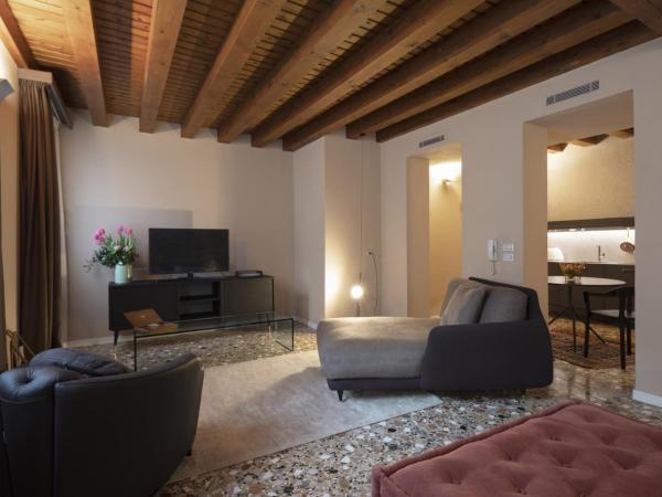 Corte Di Gabriela : photo 3 de la chambre deluxe suite - edificio separato con acceso spa