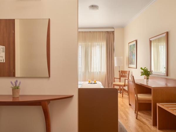 Athos Hotel : photo 2 de la chambre chambre triple standard