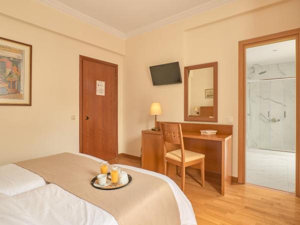 Athos Hotel : photo 7 de la chambre chambre lits jumeaux supérieure avec vue