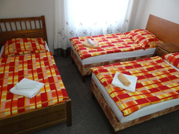 Pension Europa : photo 4 de la chambre chambre triple