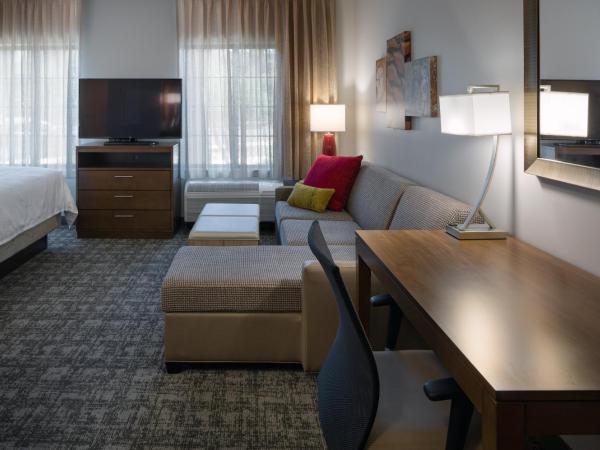 Staybridge Suites - Phoenix - Biltmore Area, an IHG Hotel : photo 1 de la chambre suite studio lit king-size