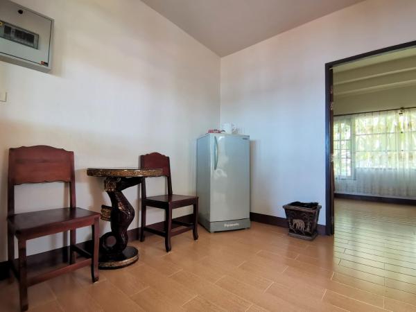 Holiday Villa, Lanta : photo 6 de la chambre villa - vue sur jardin