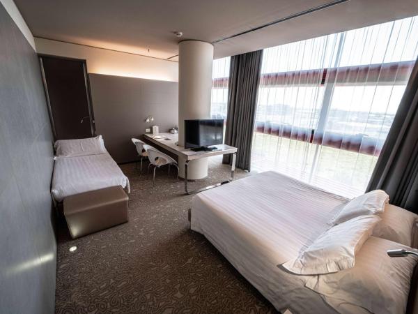Best Western Plus Net Tower Hotel Padova : photo 1 de la chambre chambre lit queen-size confort avec lit d'appoint simple