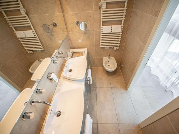 Best Western Plus Net Tower Hotel Padova : photo 6 de la chambre chambre double deluxe avec douche