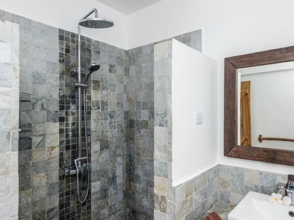 Happy Days Guest House : photo 7 de la chambre chambre lit queen-size