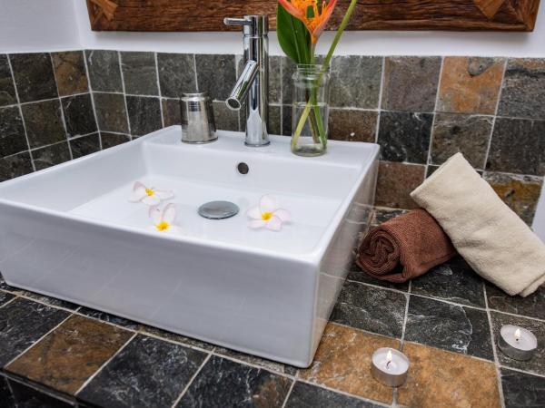 Happy Days Guest House : photo 7 de la chambre chambre double deluxe - vue sur mer