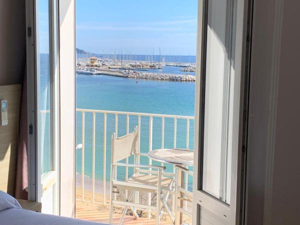 Hôtel Beau Rivage : photo 2 de la chambre chambre double avec balcon - vue sur mer
