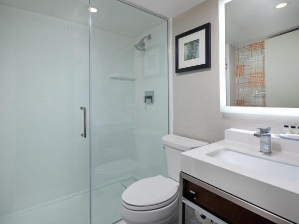 Crowne Plaza Toronto Airport, an IHG Hotel : photo 1 de la chambre chambre standard