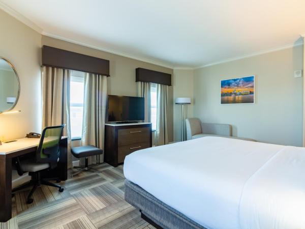Holiday Inn Express Savannah - Historic District, an IHG Hotel : photo 5 de la chambre chambre d'angle king