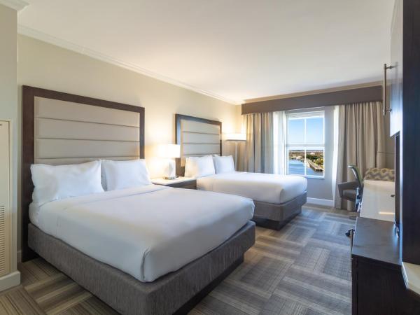 Holiday Inn Express Savannah - Historic District, an IHG Hotel : photo 6 de la chambre chambre 2 lits queen-size - vue sur fleuve