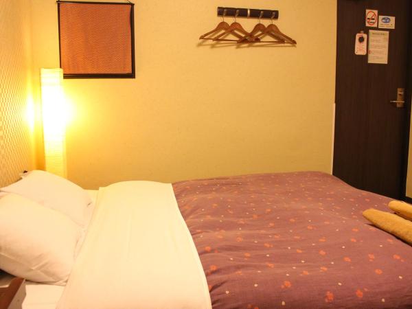 K's House Tokyo Oasis - Quality Hostel in Asakusa : photo 7 de la chambre chambre double avec salle de bains privative