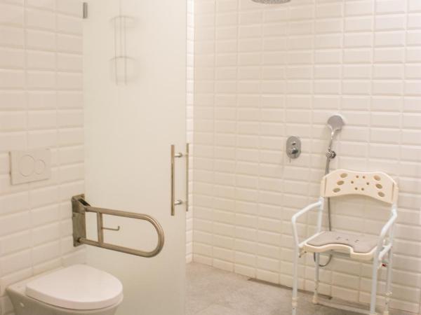 Les Monges Palace Boutique : photo 5 de la chambre chambre triple - accessible aux personnes à mobilité réduite