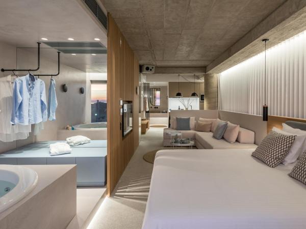 Urban Suites : photo 3 de la chambre suite deluxe avec baignoire spa