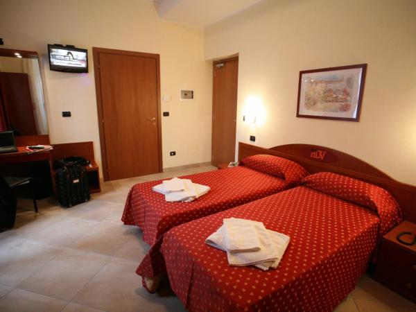 Hotel Della Volta : photo 2 de la chambre chambre lits jumeaux