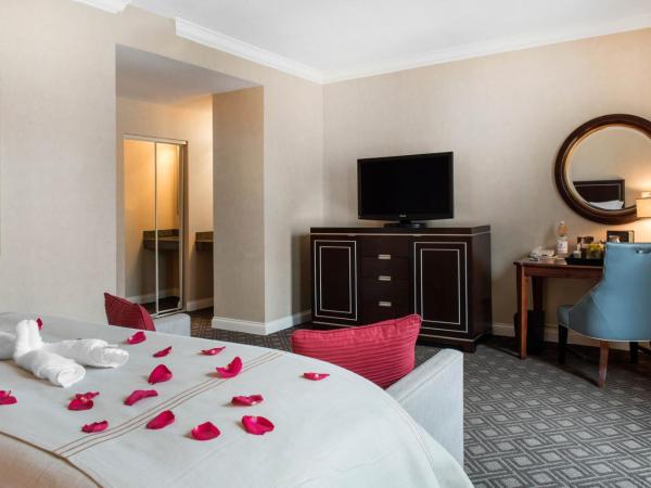 Omni Severin Hotel : photo 3 de la chambre chambre lit king-size exécutive