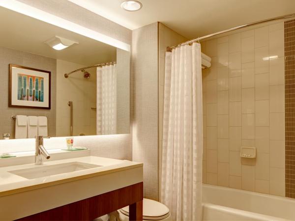 Hyatt Place Calgary Airport : photo 3 de la chambre chambre avec 2 lits queen-size et canapé-lit