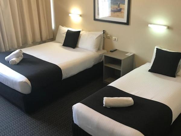 Bay Motel Hotel : photo 2 de la chambre chambre lit queen-size deluxe