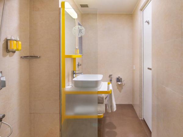 bloomrooms @ Janpath : photo 5 de la chambre chambre lit king-size standard