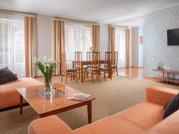 Promenáda Romantic Hotel : photo 5 de la chambre suite duplex (4 adultes) avec accès piscine et sauna