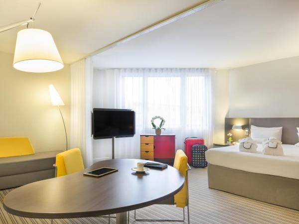 Novotel Suites Cannes Centre : photo 2 de la chambre suite exécutive avec 1 lit queen-size
