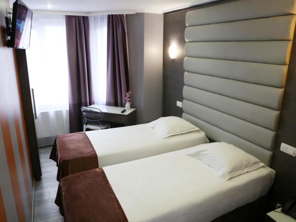 Hotel Phenix : photo 8 de la chambre chambre lits jumeaux