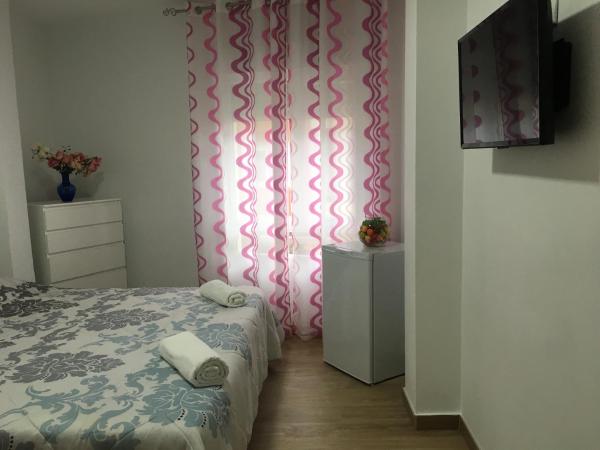 Guest House Lana Denia : photo 6 de la chambre chambre triple confort