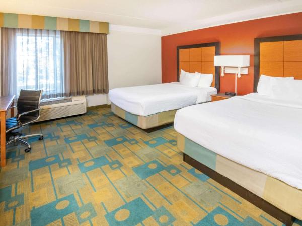 La Quinta by Wyndham Colorado Springs South Airport : photo 5 de la chambre chambre double deluxe avec 2 lits doubles - non-fumeurs