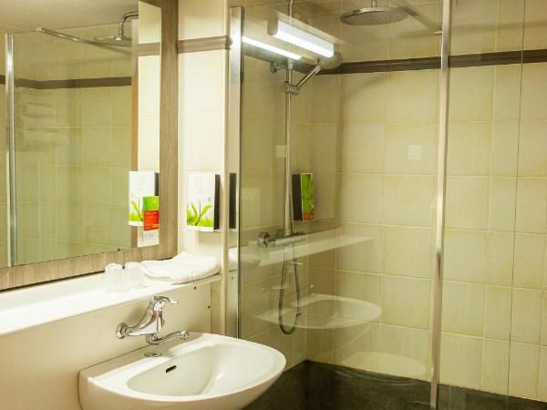 initial by balladins La Roche-sur-Yon : photo 3 de la chambre chambre double supérieure