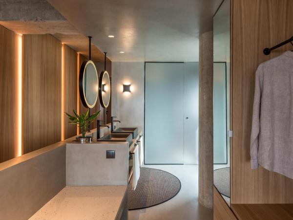 Urban Suites : photo 10 de la chambre suite lit king-size - vue sur mer