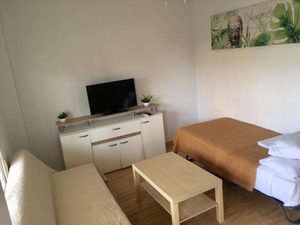 Hostal El Paraiso Playa Alicante : photo 1 de la chambre chambre triple