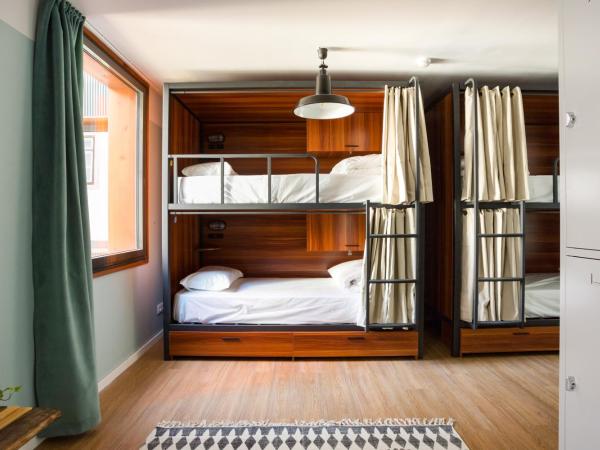Selina Secret Garden Lisbon : photo 3 de la chambre lit dans dortoir mixte de 6 lits