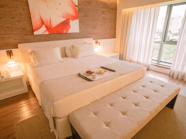 Vogue Square Fashion Hotel by Lenny Niemeyer : photo 3 de la chambre chambre lit king-size de luxe avec jacuzzi