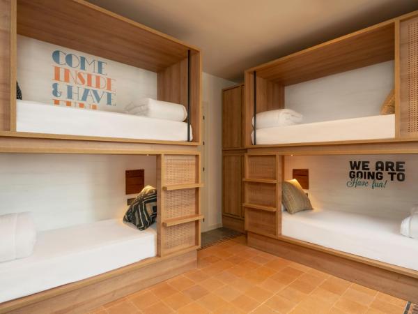 Toc Hostel Granada : photo 1 de la chambre chambre familiale