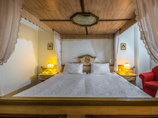 Corvin Hotel Budapest Sissi Wing : photo 5 de la chambre chambre double supérieure