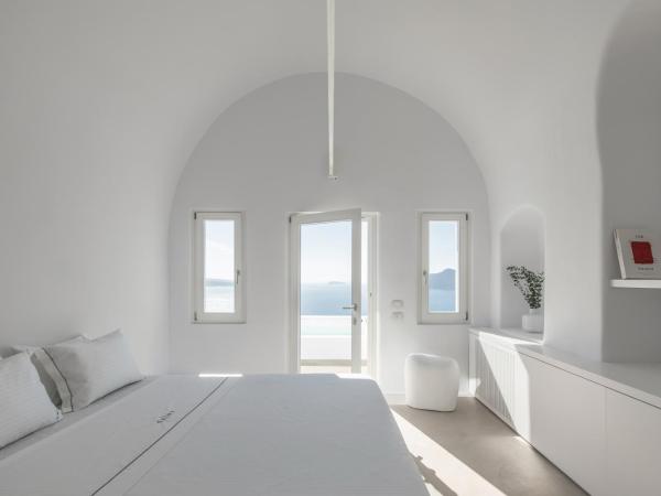 The Saint Hotel : photo 5 de la chambre suite typique avec petite piscine extérieure privée - vue sur caldeira