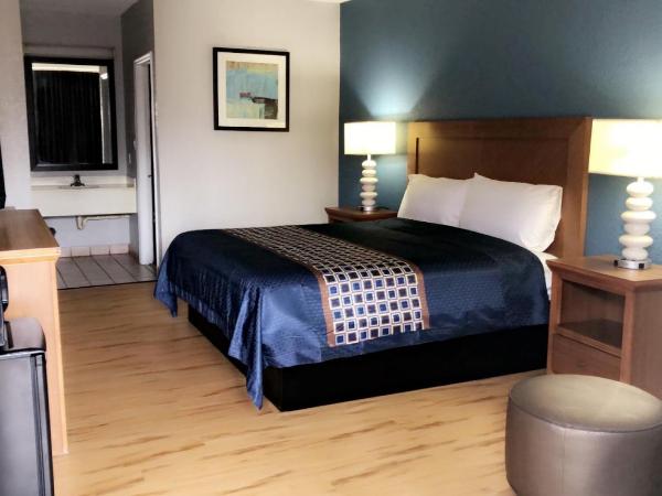 Relax Inn Savannah : photo 2 de la chambre chambre lit king-size - fumeurs 