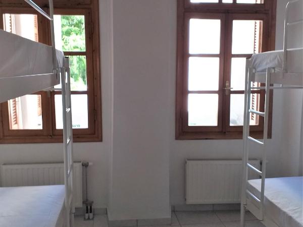 Backpackers & Travelers Central old town : photo 1 de la chambre lit dans dortoir pour femmes de 6 lits