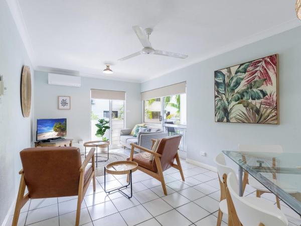 Garrick House : photo 2 de la chambre two bedroom, one bathroom apartment with balcony/patio