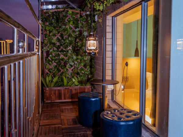 Yunqi River View Terrace Hotel : photo 6 de la chambre chambre double deluxe avec balcon