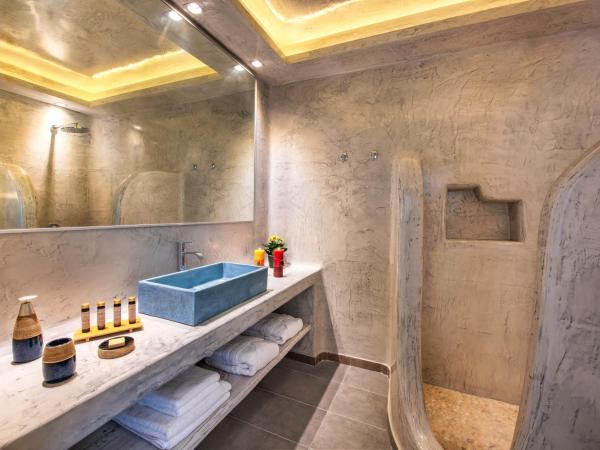 Abasa Suites : photo 7 de la chambre suite junior avec bain à remous extérieur