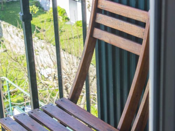 Hotel Estoril Porto : photo 8 de la chambre suite familiale avec balcon et vue sur le jardin