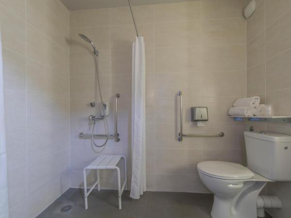 B&B HOTEL Orange : photo 3 de la chambre chambre double - accessible aux personnes à mobilité réduite