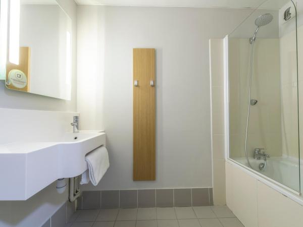 B&B HOTEL Orange : photo 4 de la chambre chambre double