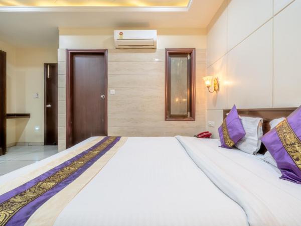 Hotel Sunday Inn : photo 4 de la chambre chambre lit king-size