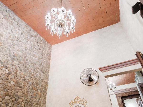 Na-anché Hotel : photo 5 de la chambre chambre familiale avec salle de bains privative