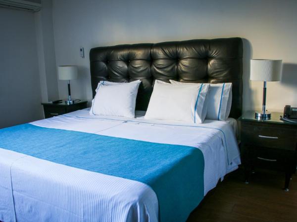 Country Hotel & Suites : photo 9 de la chambre suite