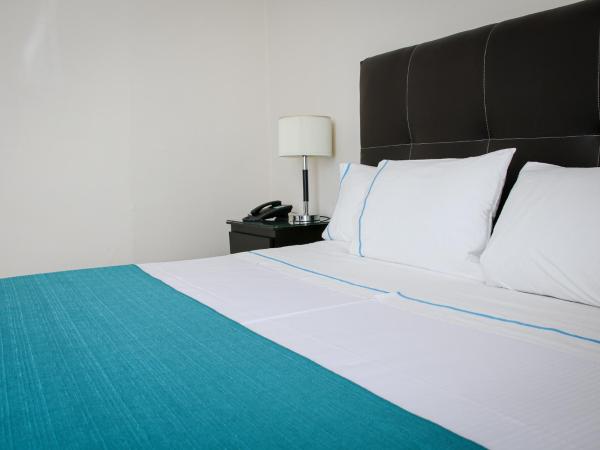 Country Hotel & Suites : photo 3 de la chambre chambre lit king-size standard