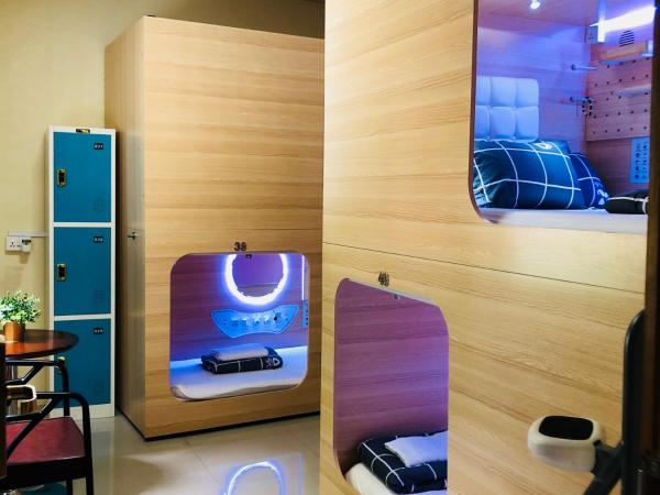 CapsulePod@Aljunied : photo 1 de la chambre capsule simple dans dortoir mixte