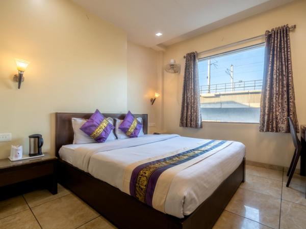 Hotel Sunday Inn : photo 1 de la chambre chambre double ou lits jumeaux standard