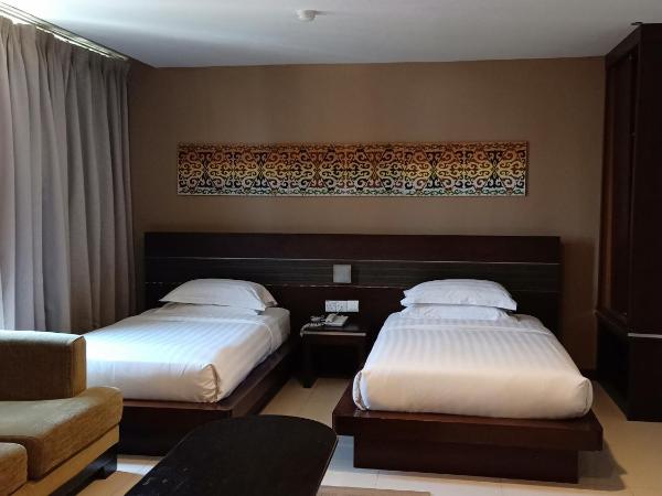 Kinabalu Daya Hotel : photo 3 de la chambre chambre familiale - vue sur ville